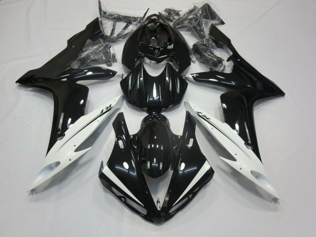 2004-2006 White and Black Yamaha R1 Motorcycle Fairings